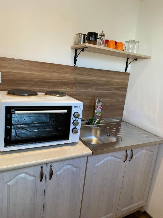 Apartmani Lala 2 ชานจ์ ภายนอก รูปภาพ